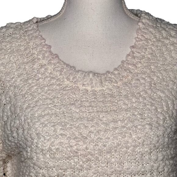 Absolutely Famous Size Medium White Popcorn Chenille Tunic Sweater Lace Hem - Picture 3 of 8